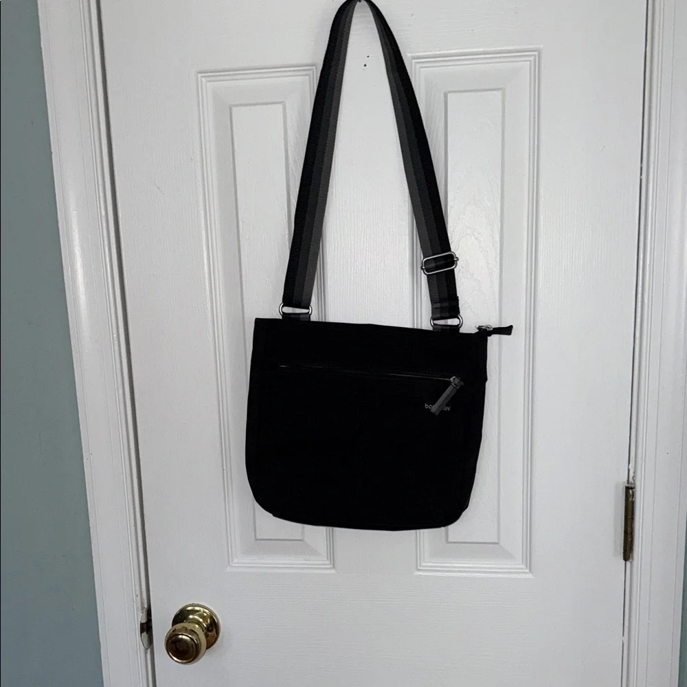 Baggallini Black Crossbody Bag